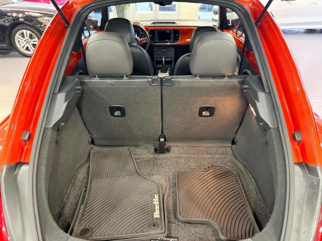 2016 Volkswagen Beetle Image 33