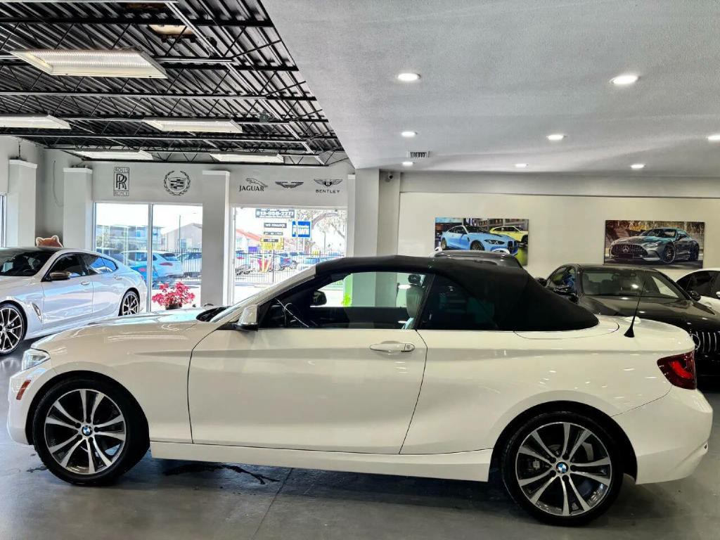 2016 BMW 2 Series Image 4