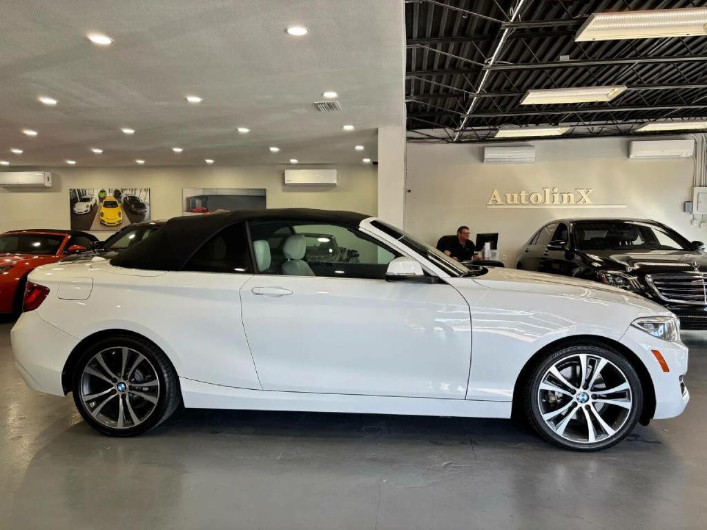2016 BMW 2 Series Image 8