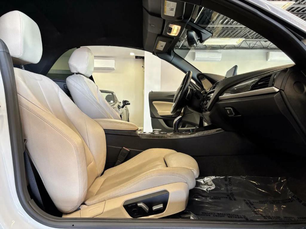 2016 BMW 2 Series Image 17