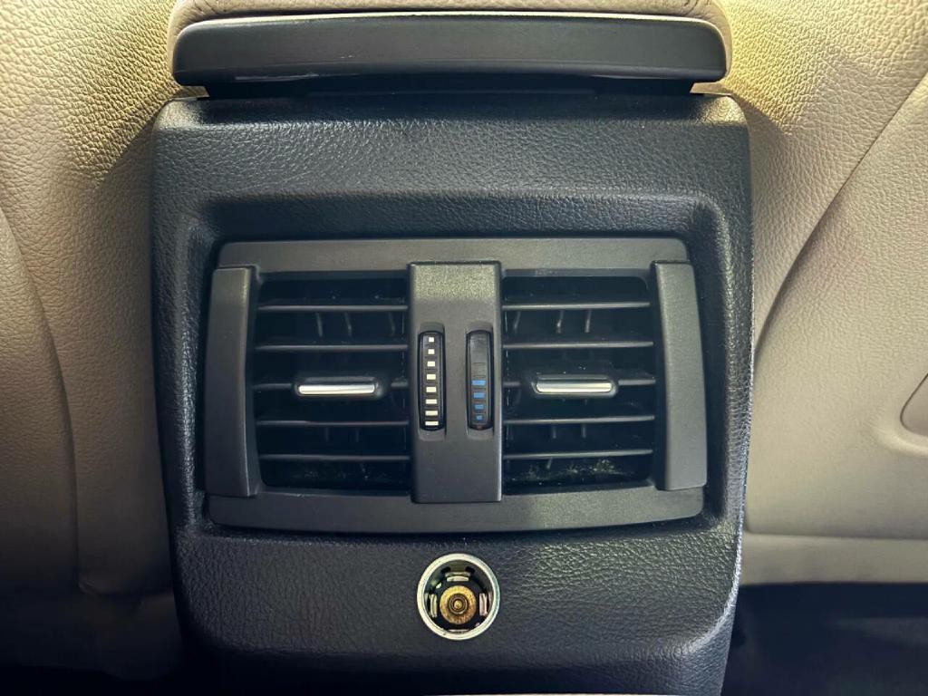 2016 BMW 2 Series Image 19