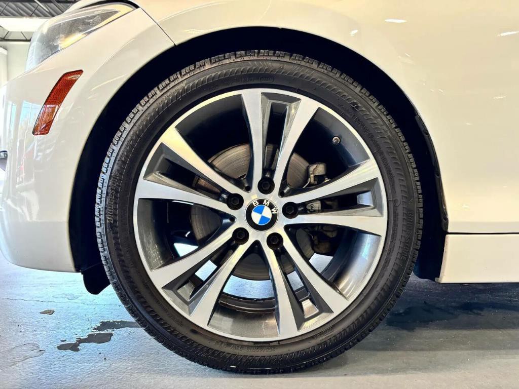 2016 BMW 2 Series Image 43