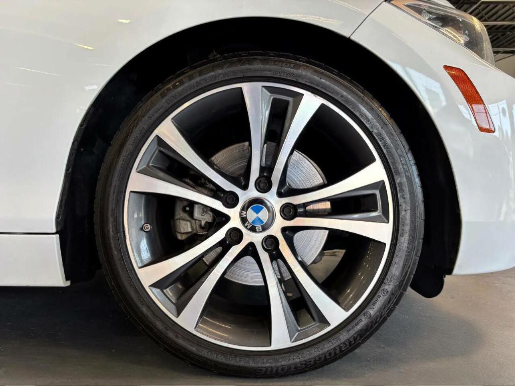 2016 BMW 2 Series Image 48