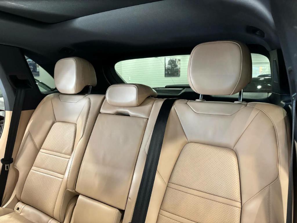 2019 Porsche Cayenne Image 17