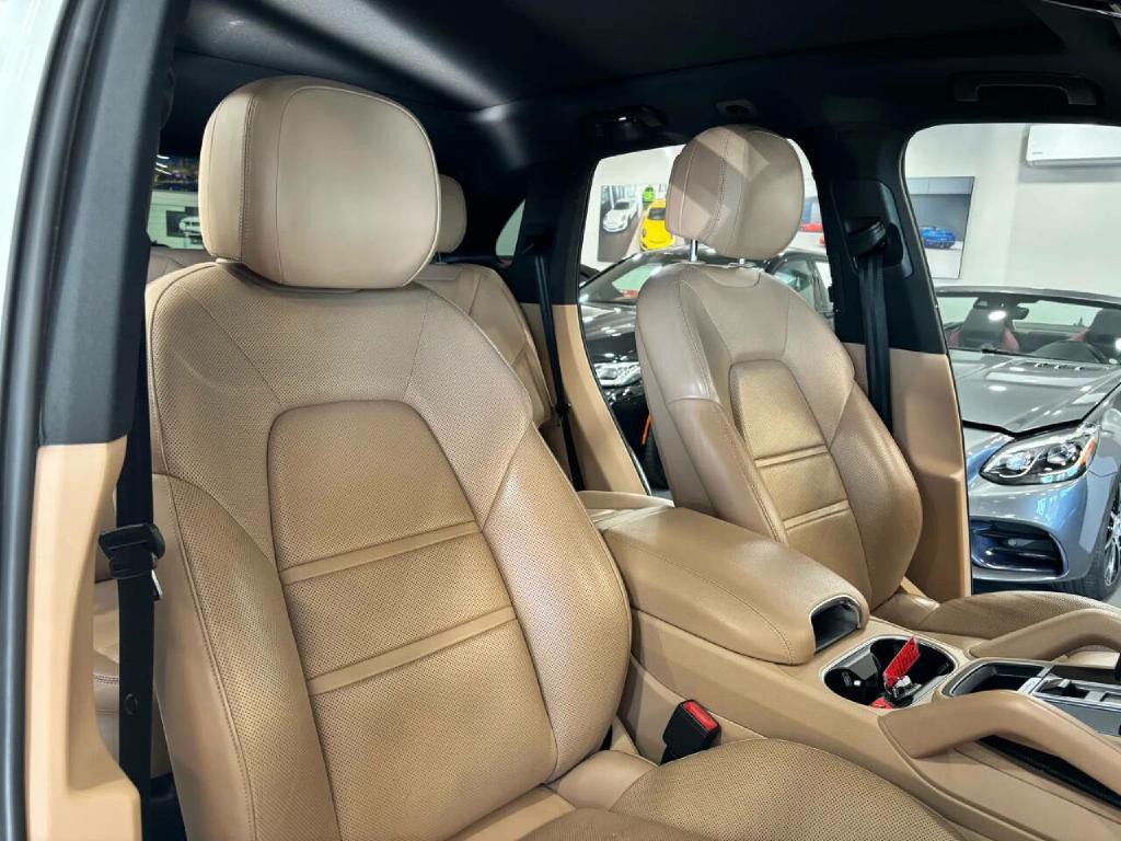 2019 Porsche Cayenne Image 23
