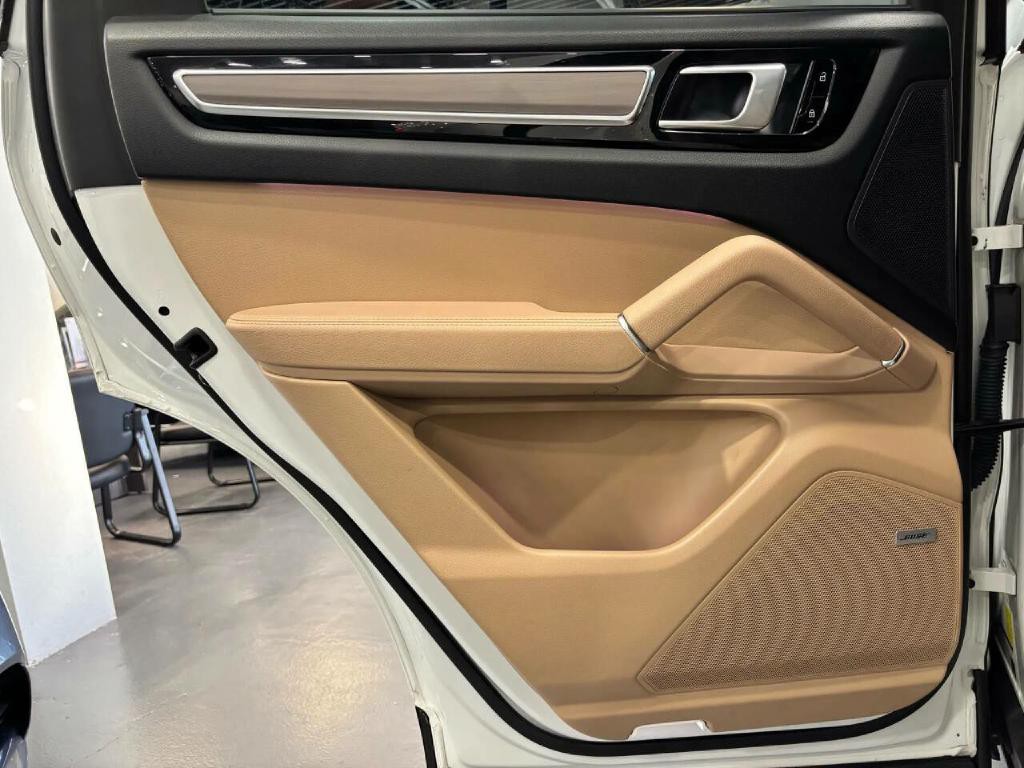 2019 Porsche Cayenne Image 42