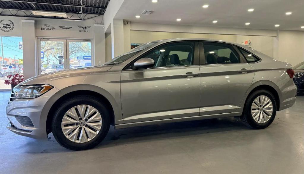 2019 Volkswagen Jetta Image 3