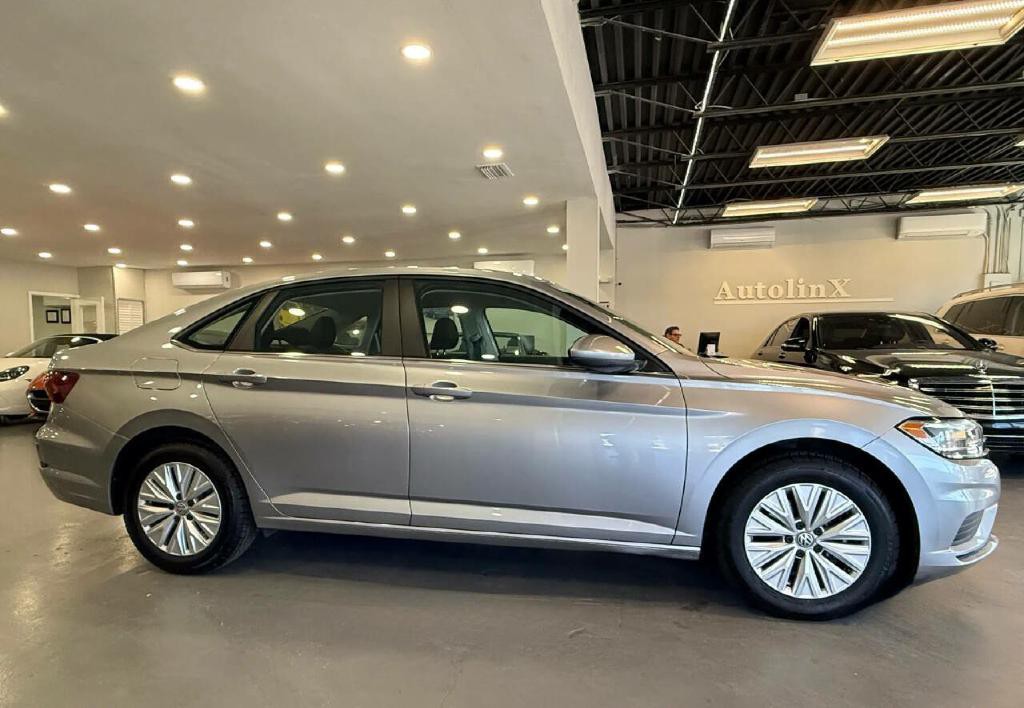 2019 Volkswagen Jetta Image 4