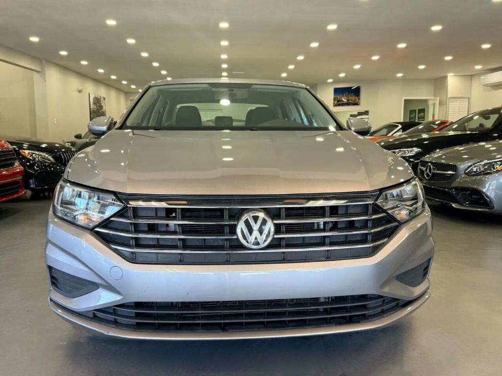 2019 Volkswagen Jetta Image 2