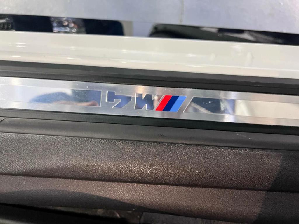 2025 BMW M4 Image 30