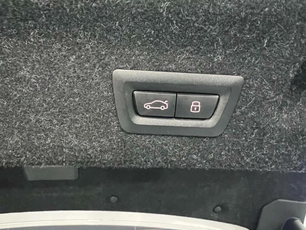 2025 BMW M4 Image 32