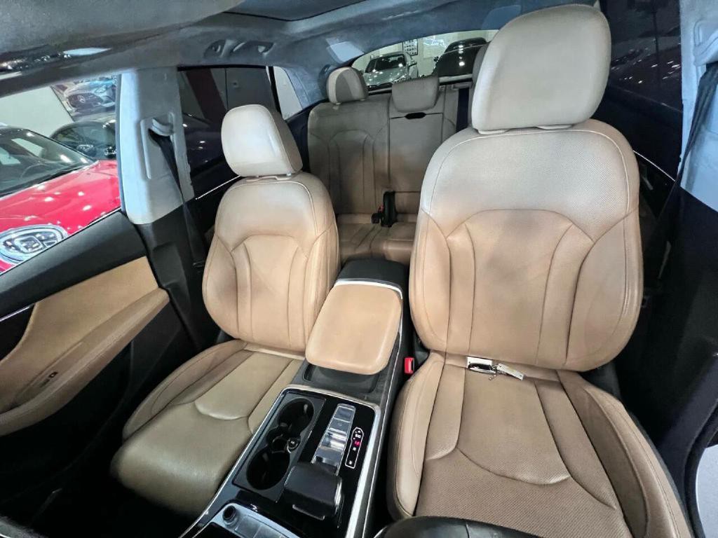 2019 Audi Q8 Image 8
