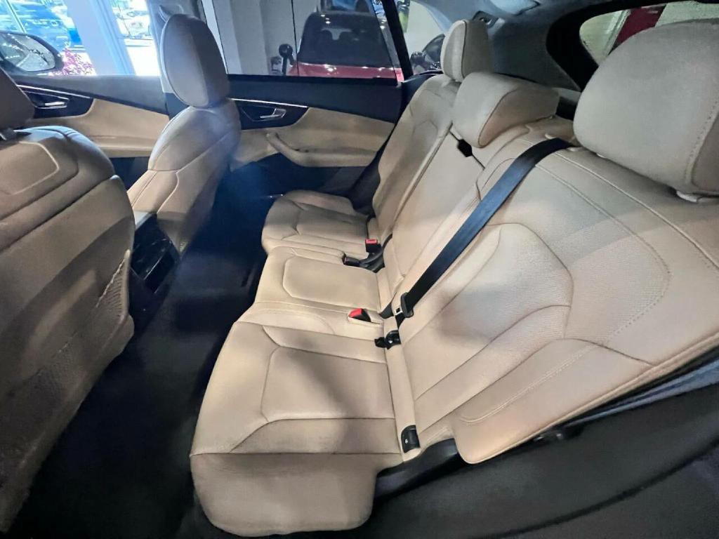 2019 Audi Q8 Image 10