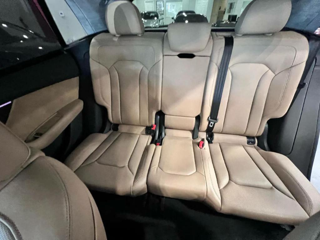 2019 Audi Q8 Image 11