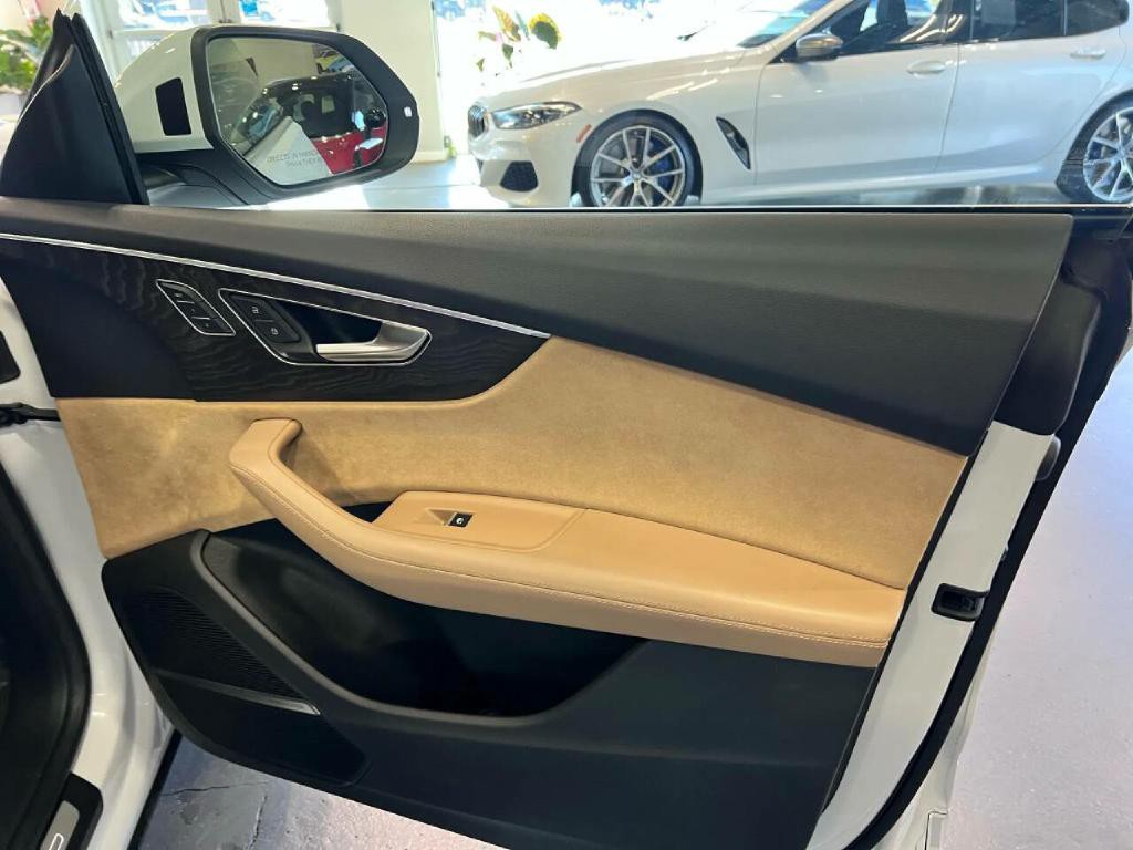 2019 Audi Q8 Image 25