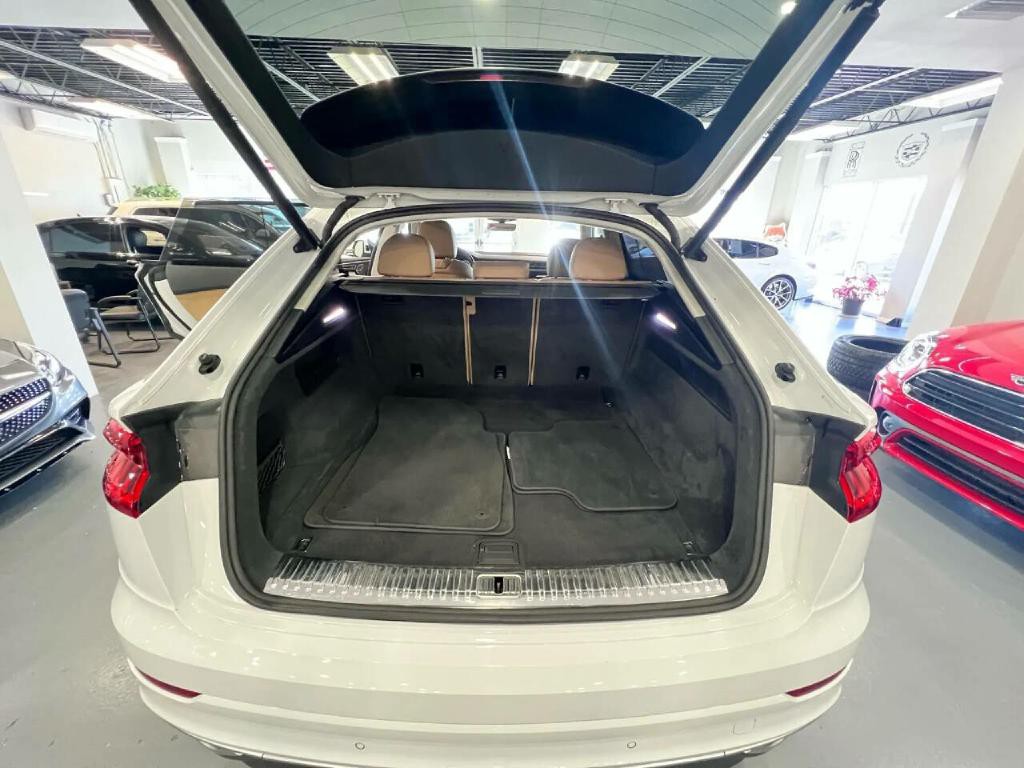 2019 Audi Q8 Image 26