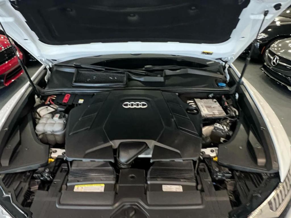 2019 Audi Q8 Image 36