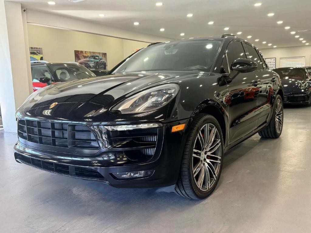 2017 Porsche Macan Image 3