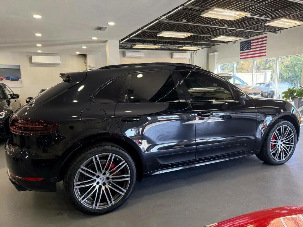 2017 Porsche Macan Image 8