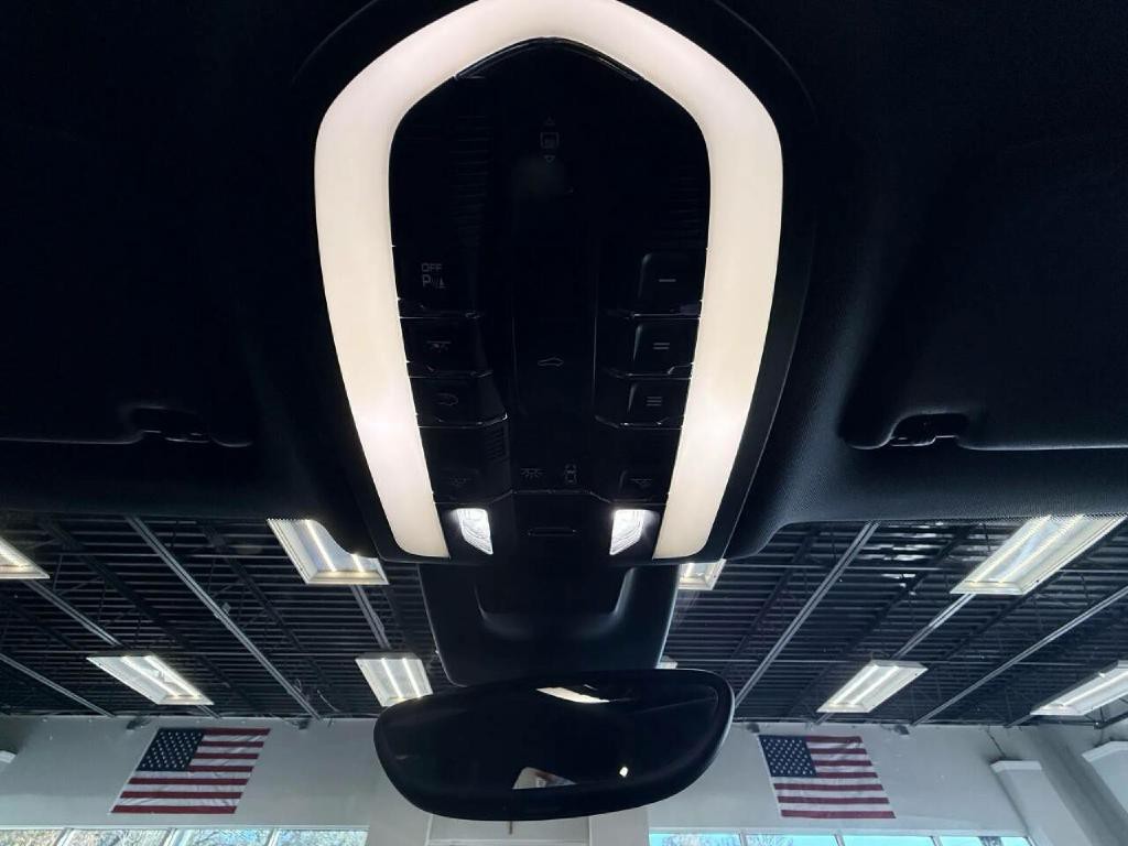 2017 Porsche Macan Image 29