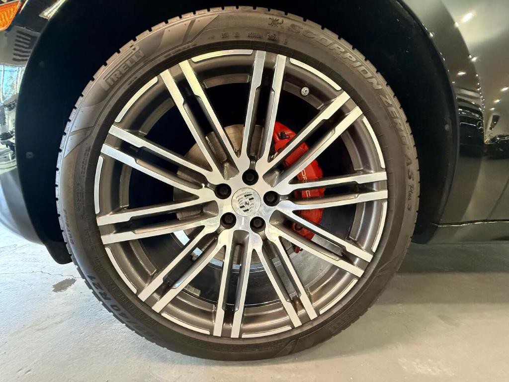 2017 Porsche Macan Image 44