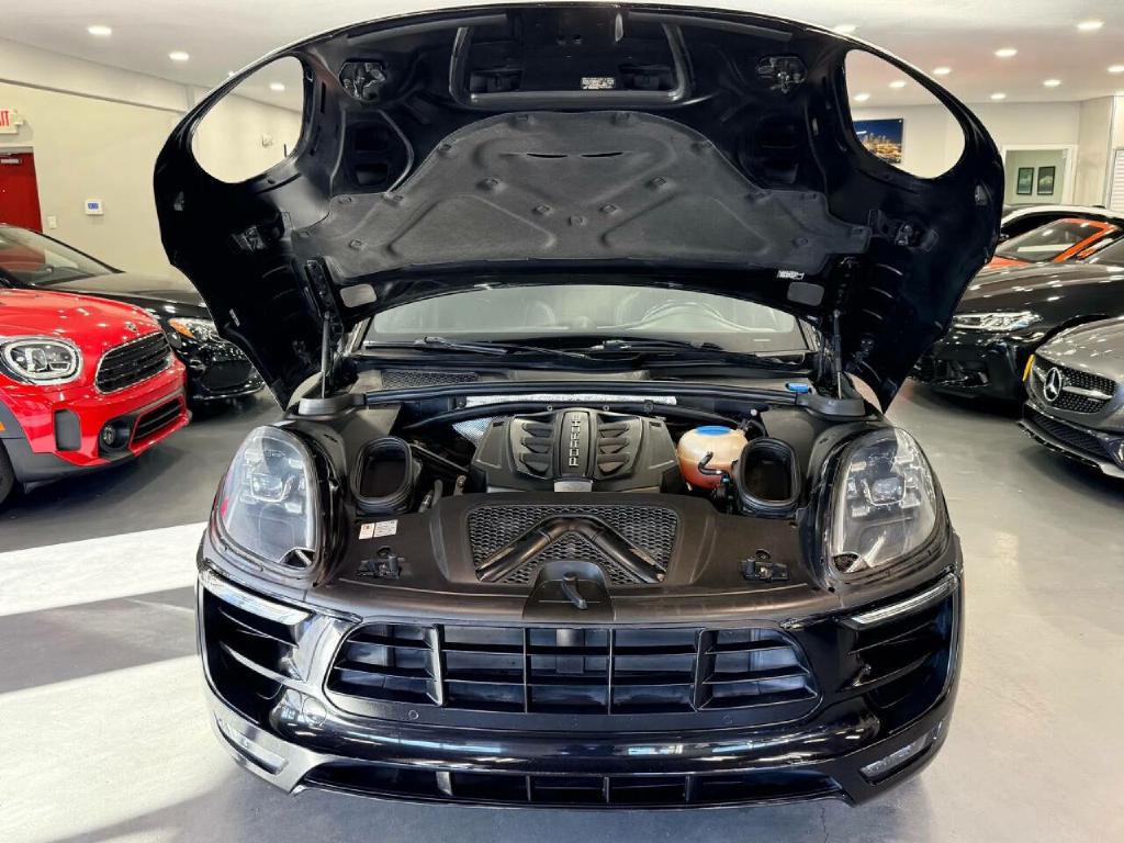 2017 Porsche Macan Image 49