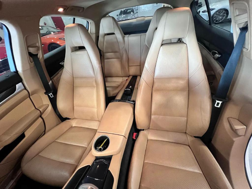 2015 Porsche Panamera Image 10