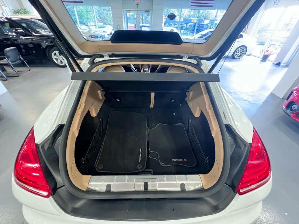 2015 Porsche Panamera Image 18