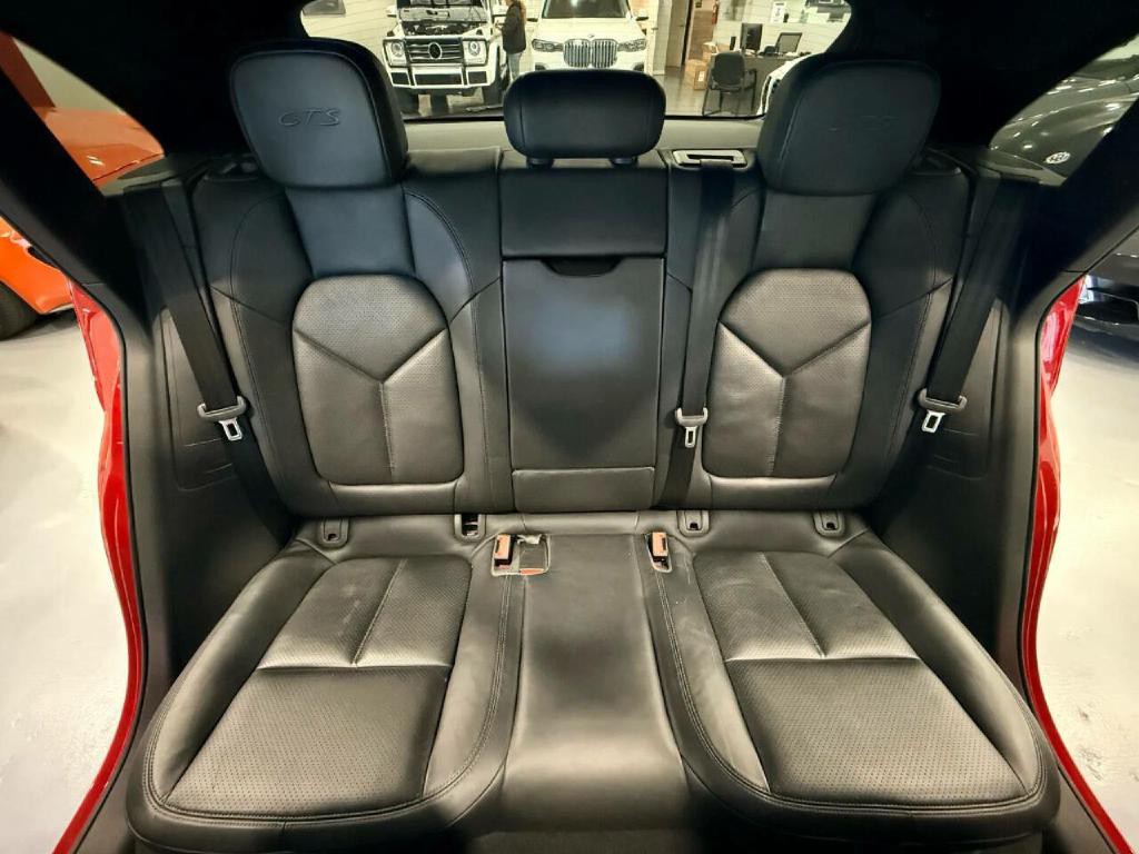 2017 Porsche Macan Image 18