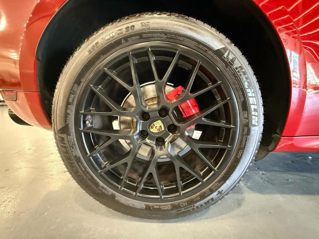 2017 Porsche Macan Image 39