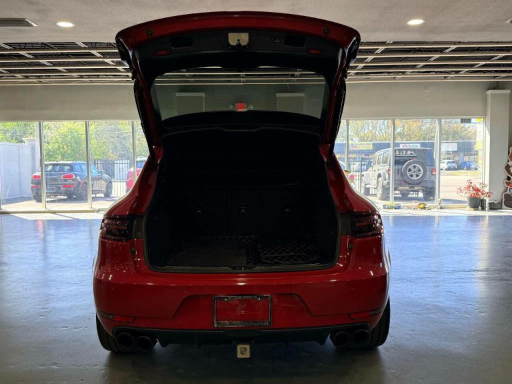 2017 Porsche Macan Image 42