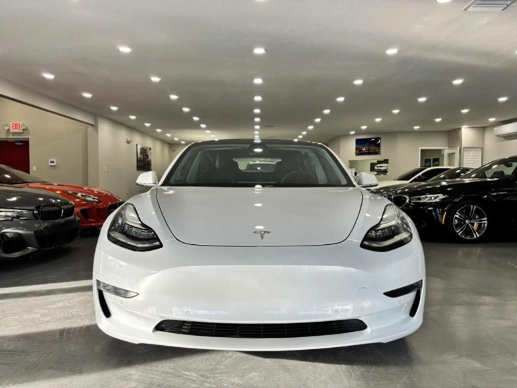 2018 Tesla Model 3 Image 2