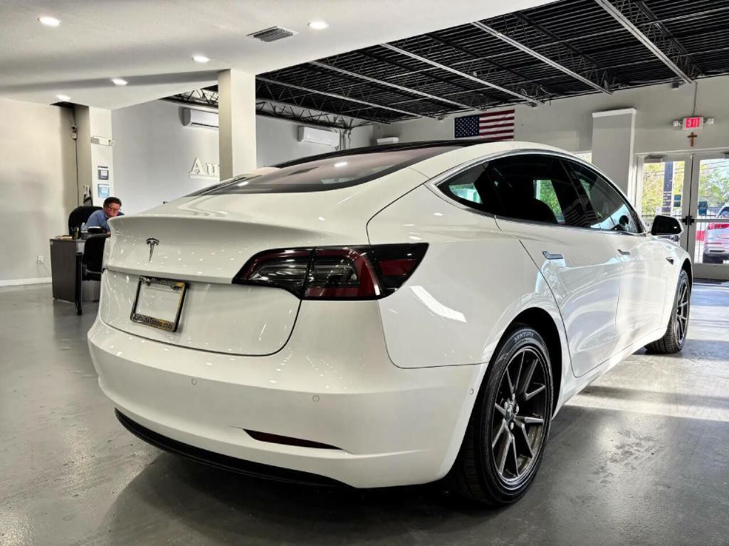 2018 Tesla Model 3 Image 7