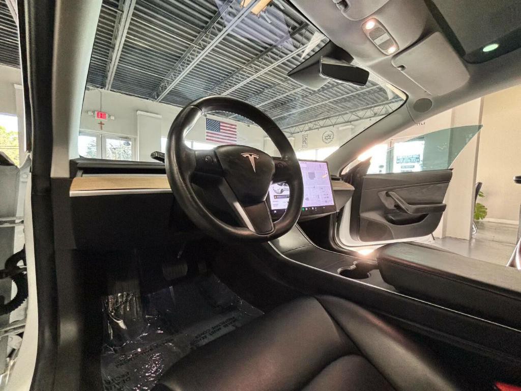 2018 Tesla Model 3 Image 9