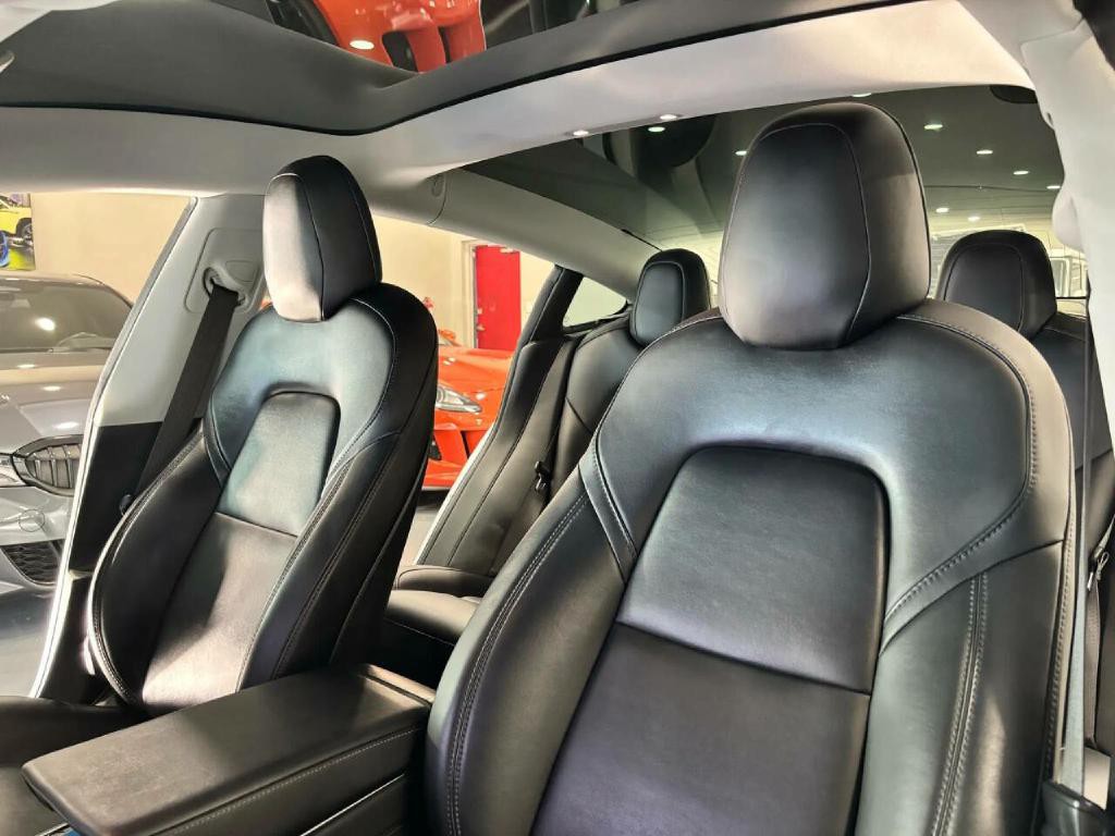 2018 Tesla Model 3 Image 12