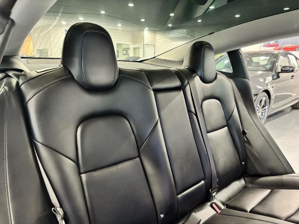 2018 Tesla Model 3 Image 18