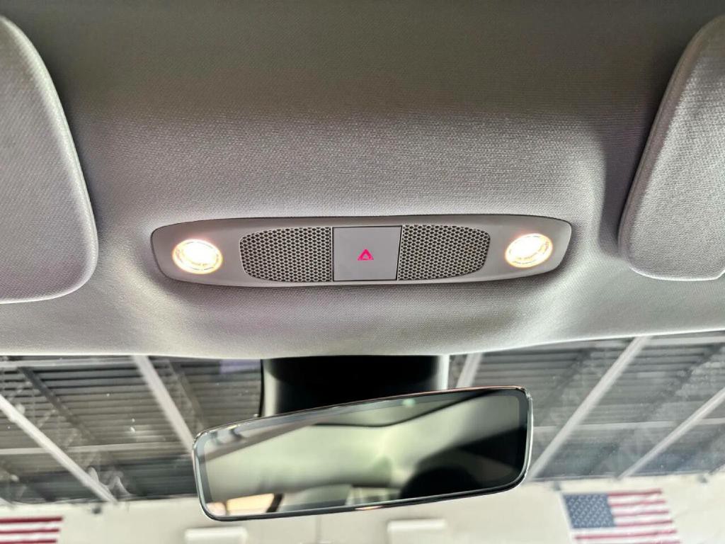 2018 Tesla Model 3 Image 31