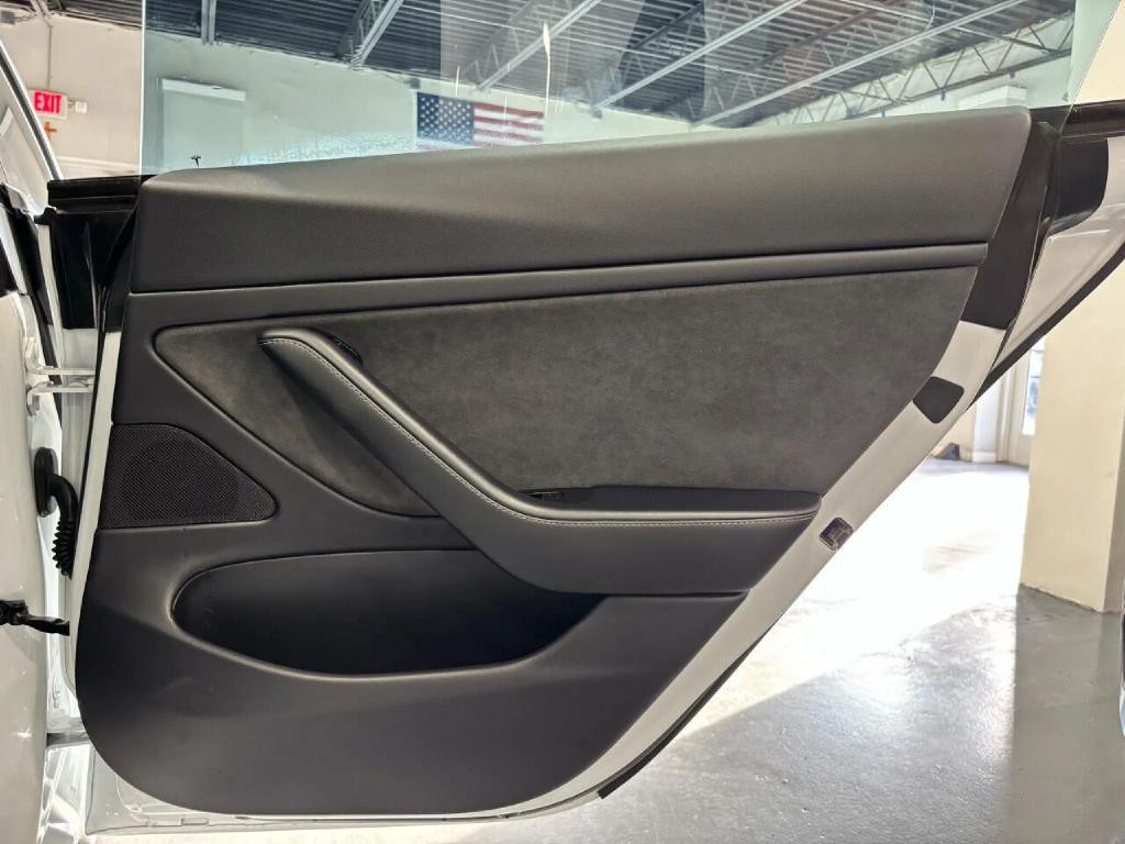 2018 Tesla Model 3 Image 34