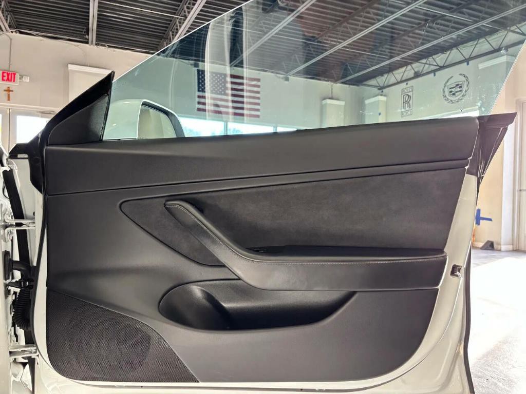 2018 Tesla Model 3 Image 35