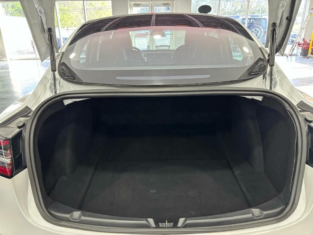 2018 Tesla Model 3 Image 37