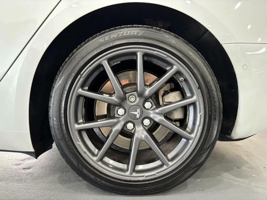 2018 Tesla Model 3 Image 41