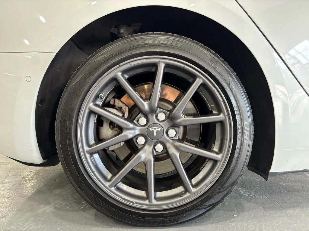 2018 Tesla Model 3 Image 42