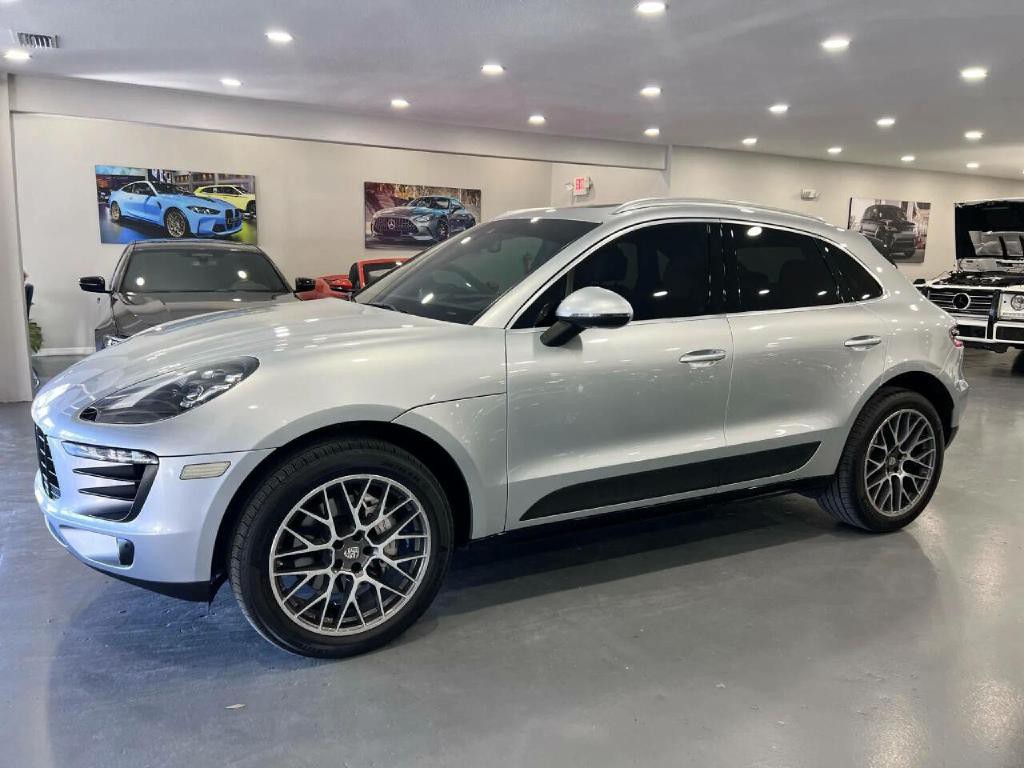 2017 Porsche Macan Image 4