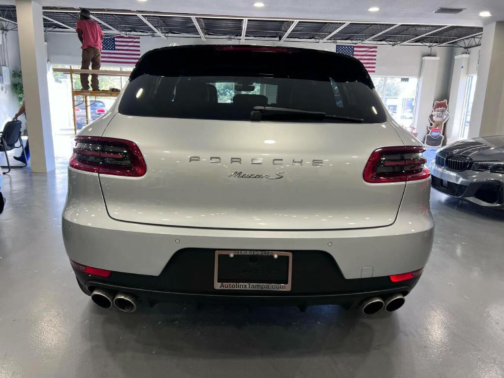 2017 Porsche Macan Image 6