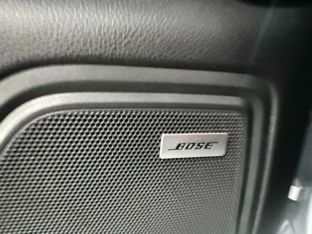 2017 Porsche Macan Image 34