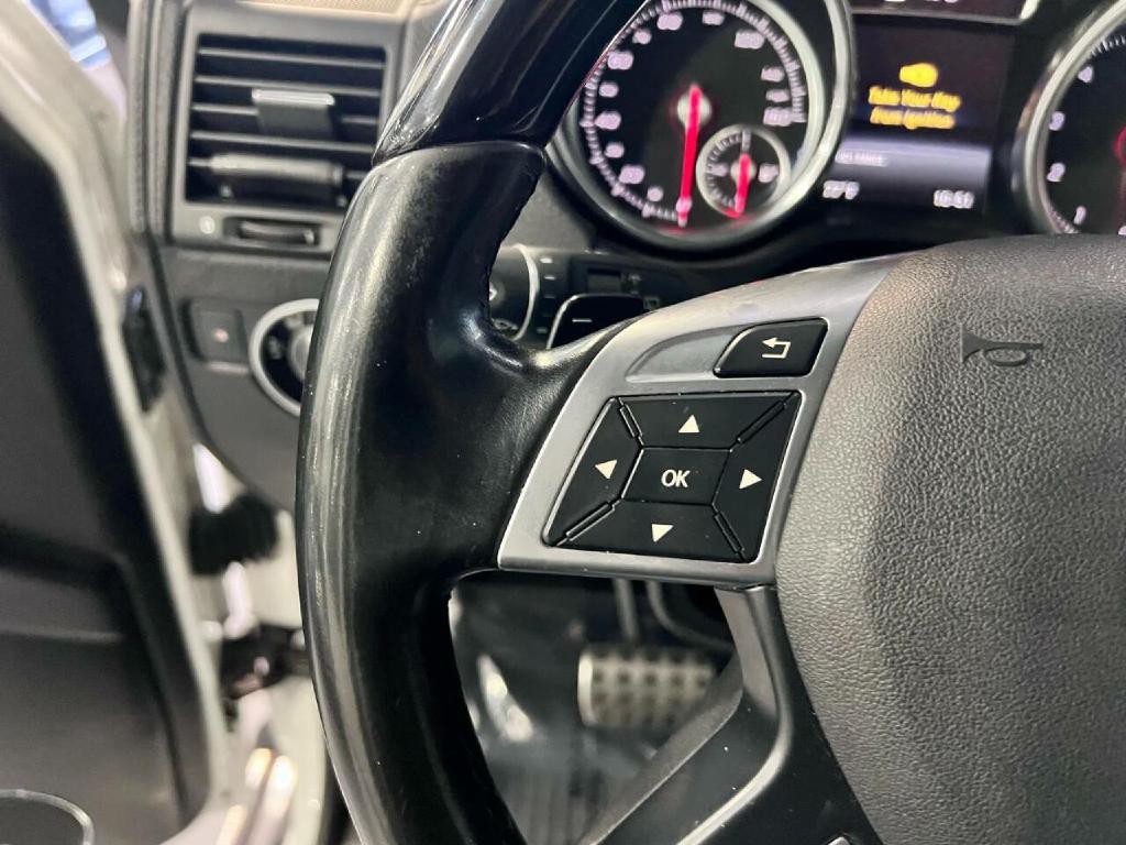 2016 Mercedes-Benz G-Class Image 17