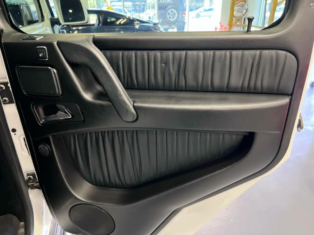 2016 Mercedes-Benz G-Class Image 30