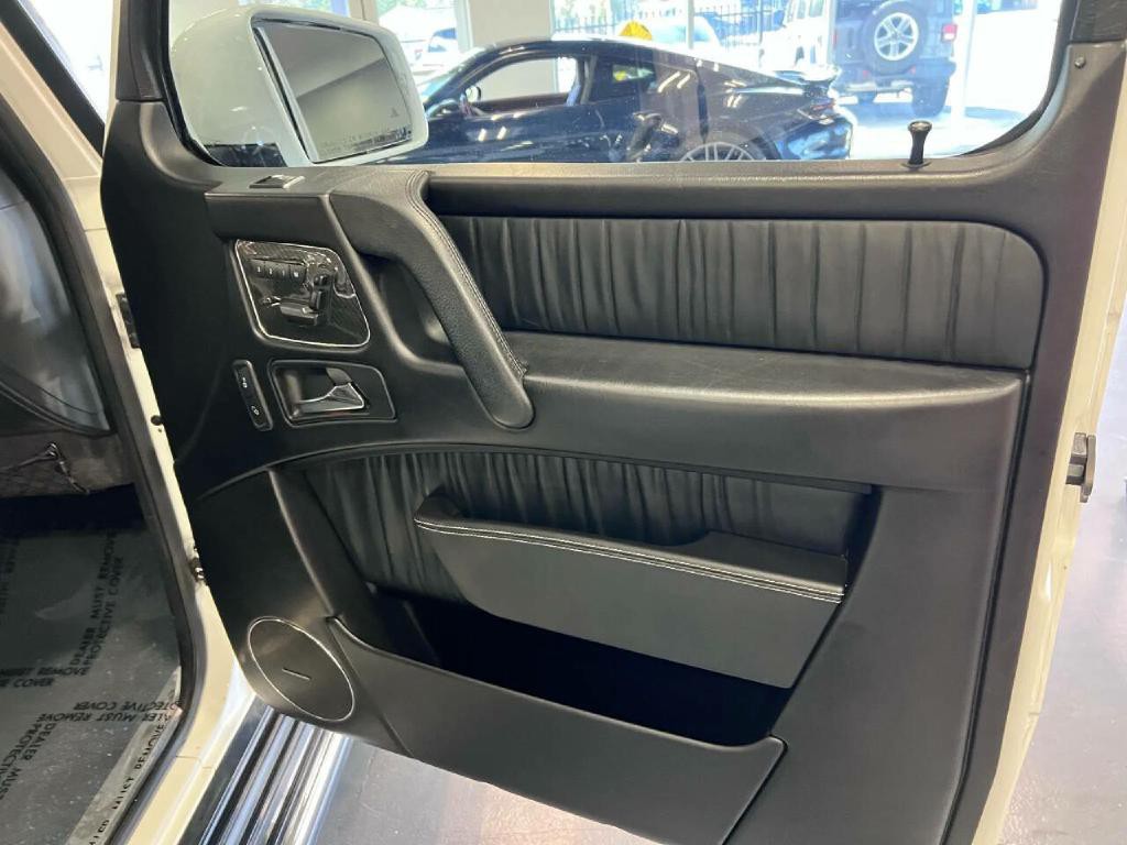 2016 Mercedes-Benz G-Class Image 31