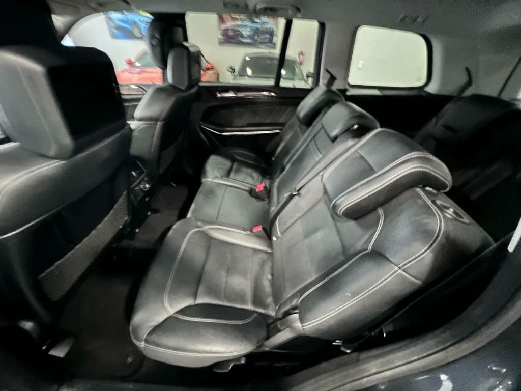 2015 Mercedes-Benz GL-Class Image 11