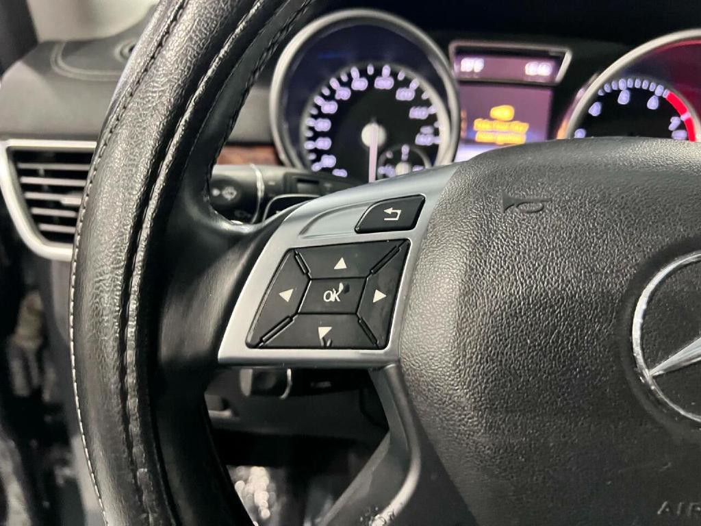 2015 Mercedes-Benz GL-Class Image 17